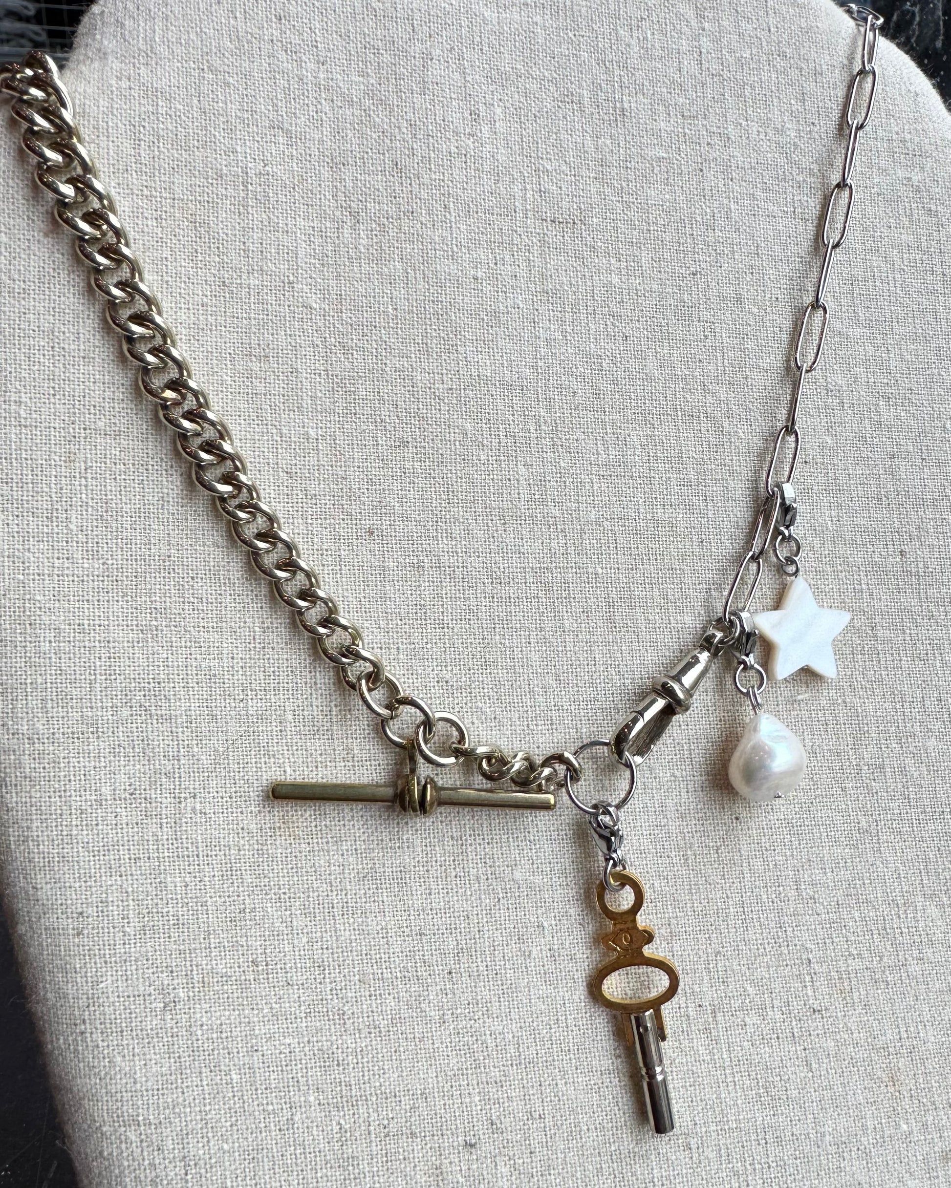 Vintage Mixed Metal Graduated Curb T bar Necklace