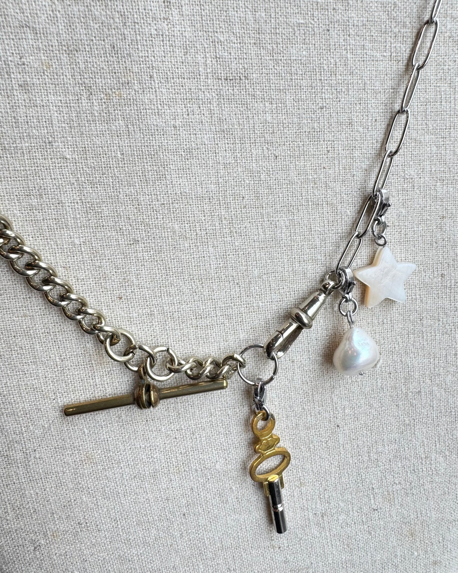 Vintage Mixed Metal Graduated Curb T bar Necklace