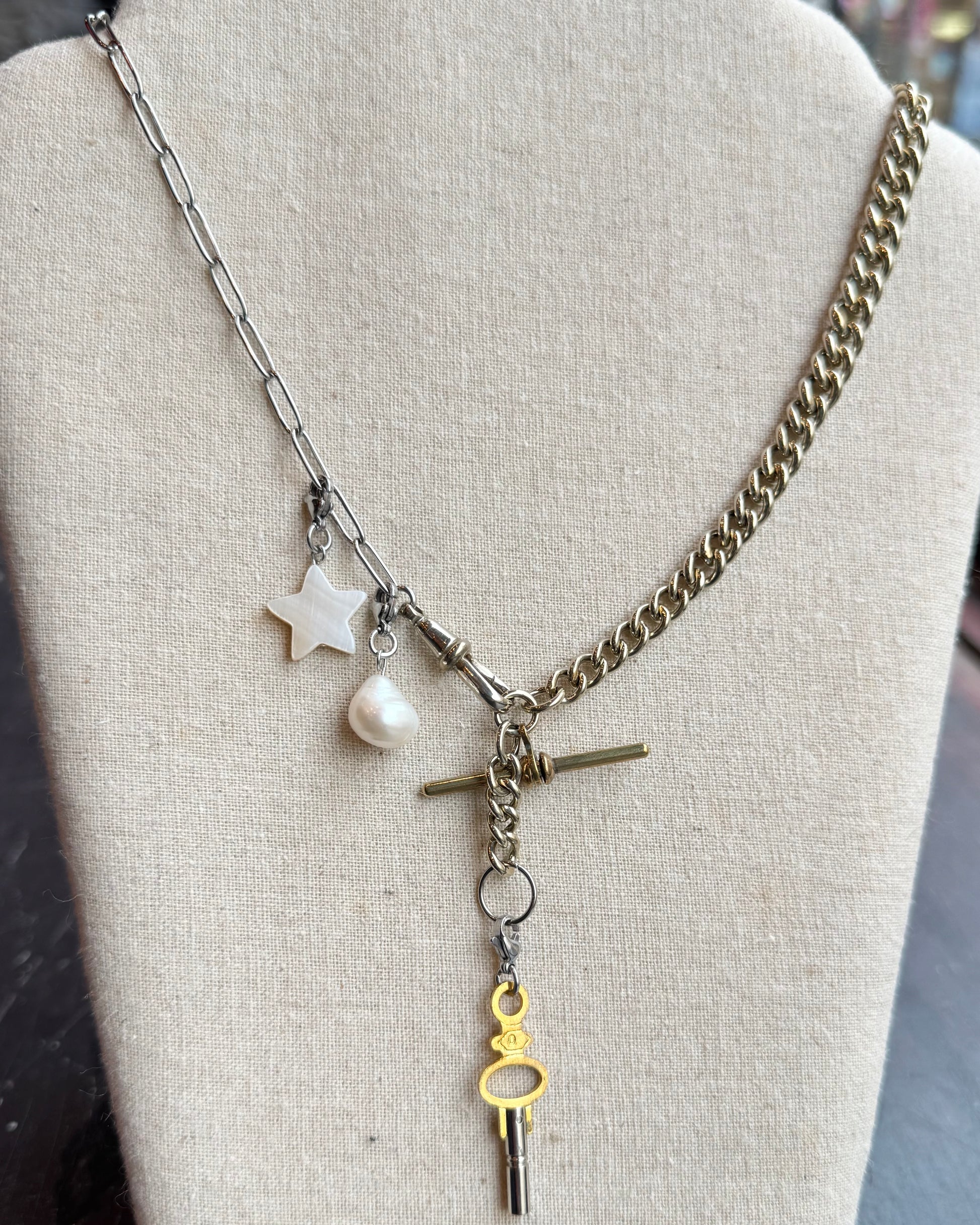 Vintage Mixed Metal Graduated Curb T bar Necklace