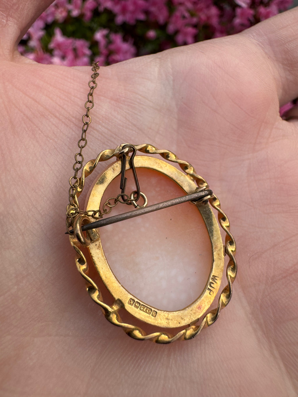 Antique 9ct Gold Twisted Frame Shell Cameo Pendant & Brooch