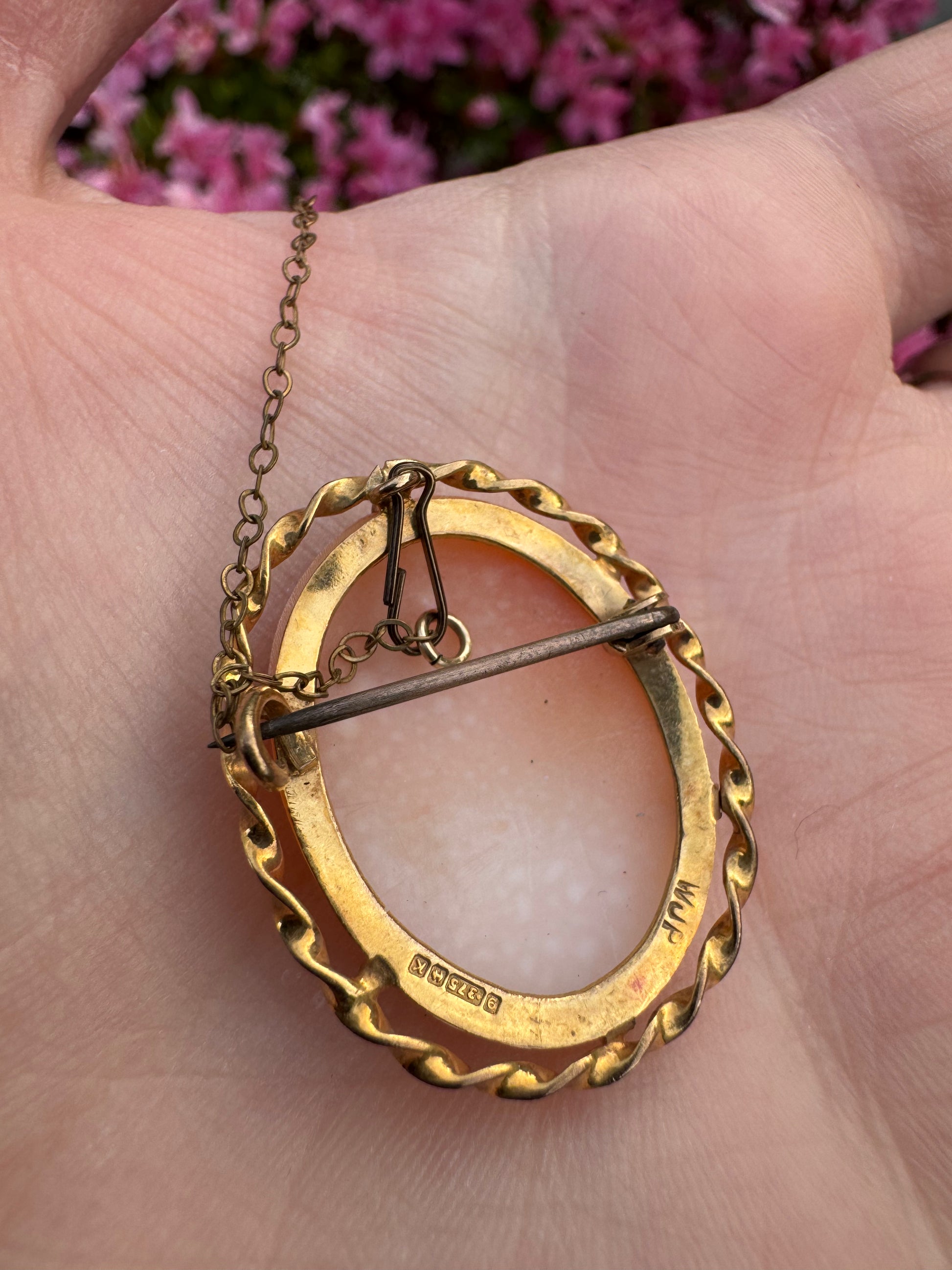 Antique 9ct Gold Twisted Frame Shell Cameo Pendant & Brooch