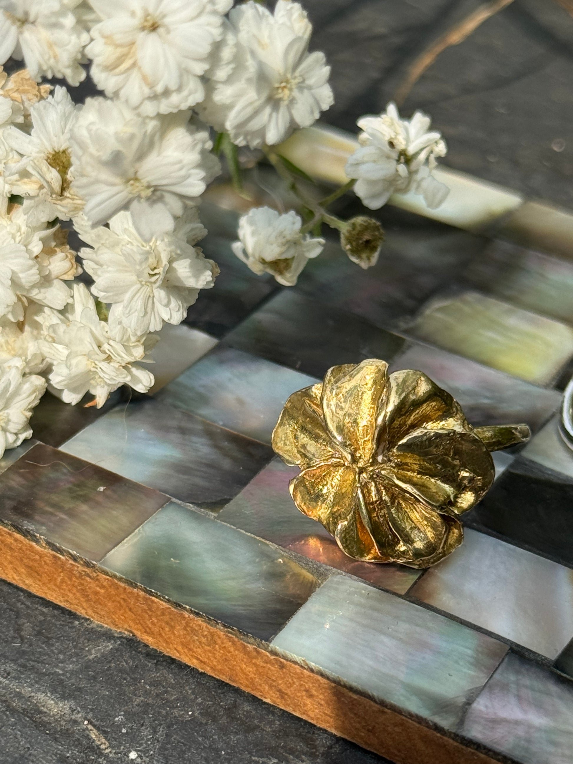 THE FLOWER RING